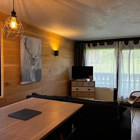 Center And Walking Trails - Open View And Private Parking * Les Gets
